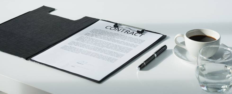 Actualización de contratos antiguos: por qué es urgente.